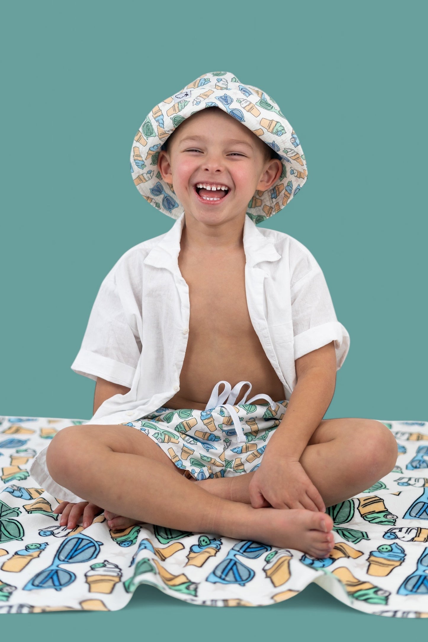 COOL SUMMER DREAM BUCKET HAT