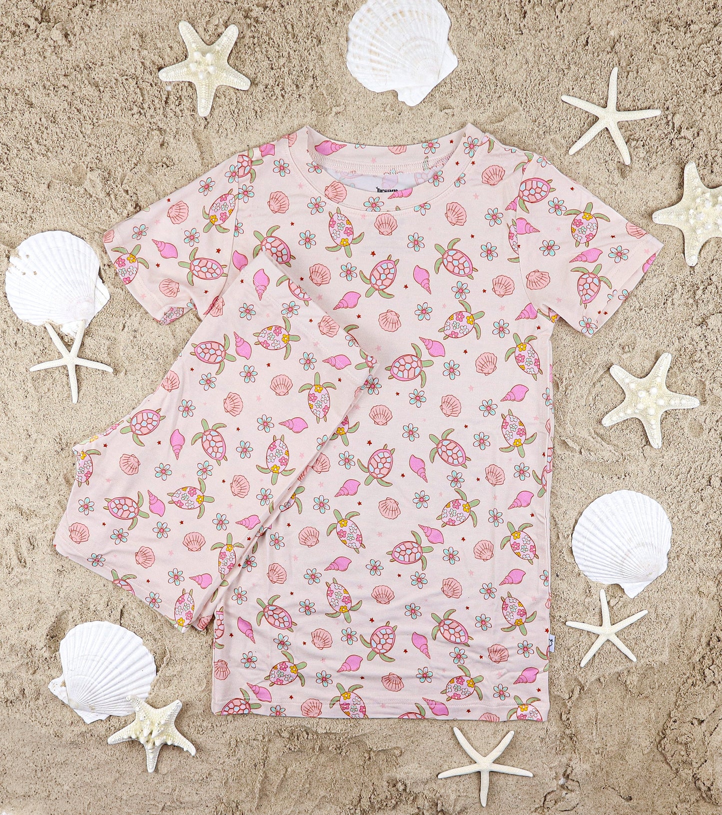 EXCLUSIVE LOVE YOUR SHELL DREAM SHORT SET