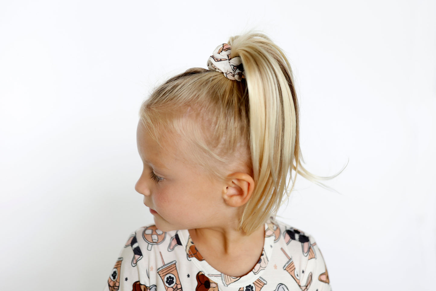 EXCLUSIVE PUP CUPS GIRL'S DREAM SCRUNCHIE