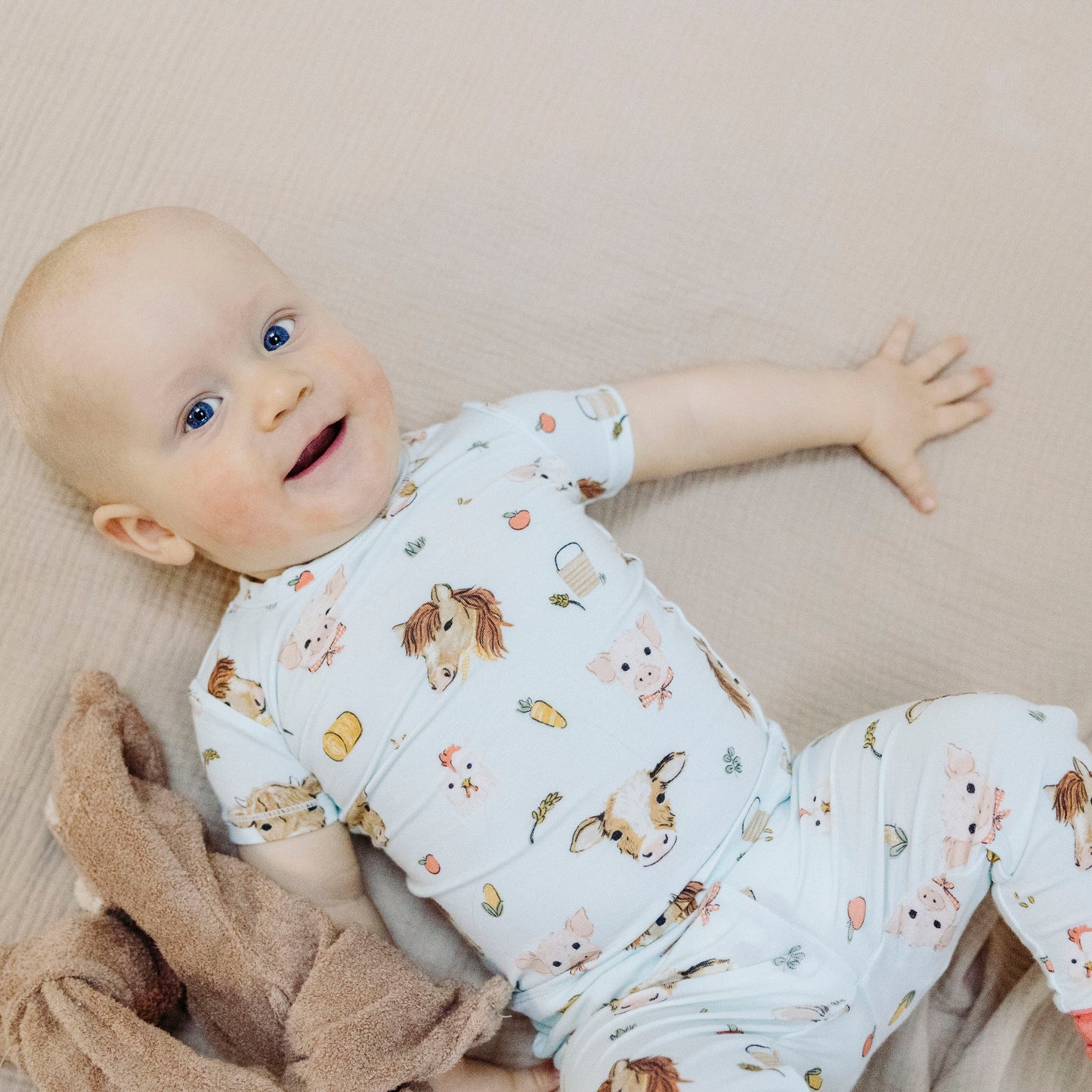 Short Sleeve Loungewear Set - Vintage Animals Faces Blue