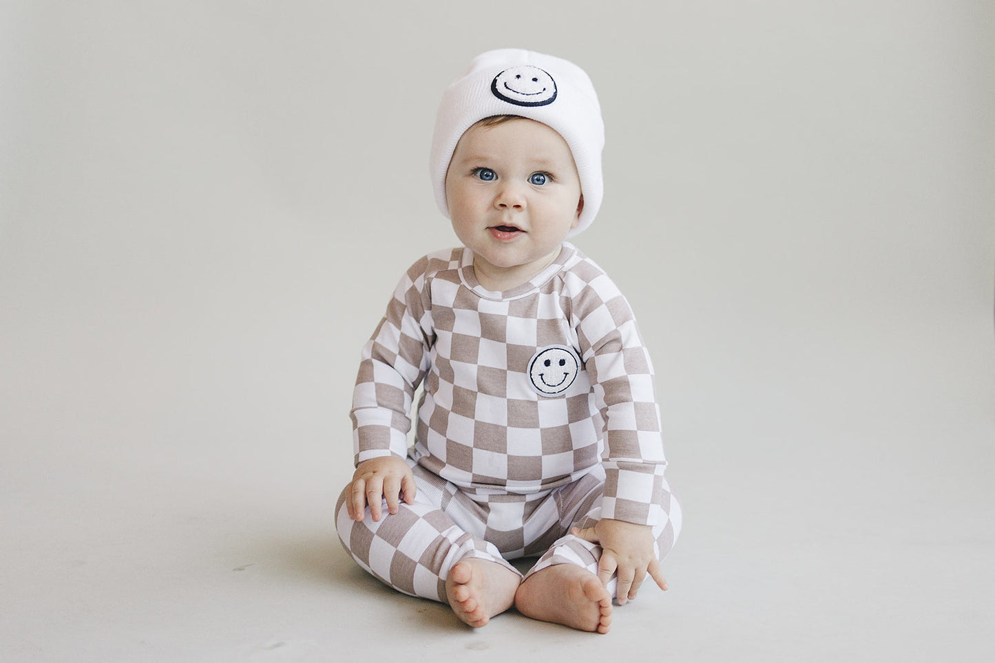 Checkered Smiley Lounge Set | Latte