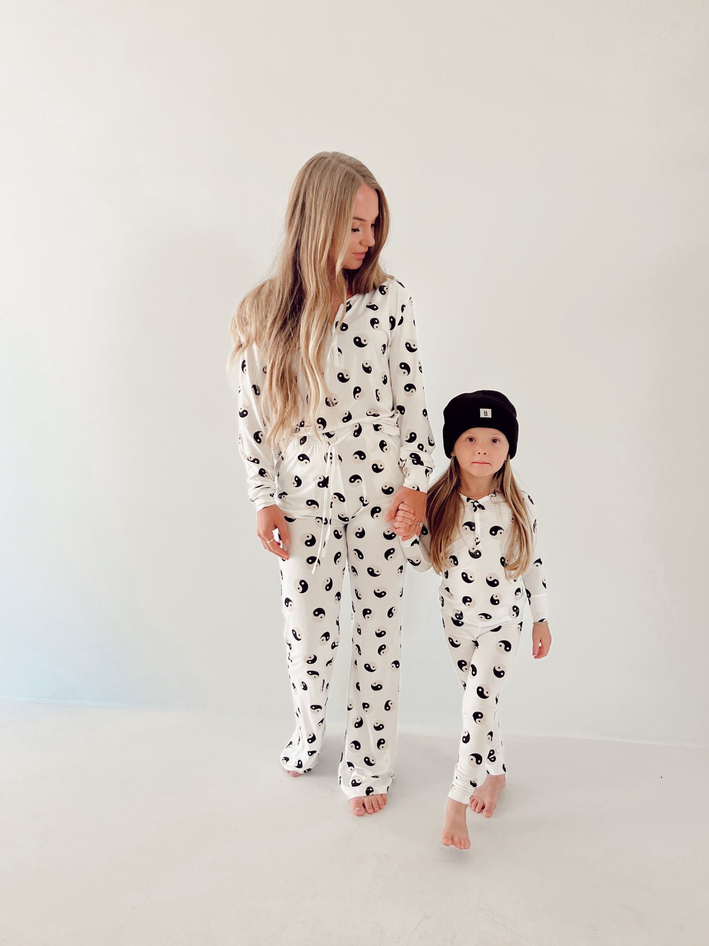 Women's Long Sleeve Bamboo Pajama | Black & White Yin Yang