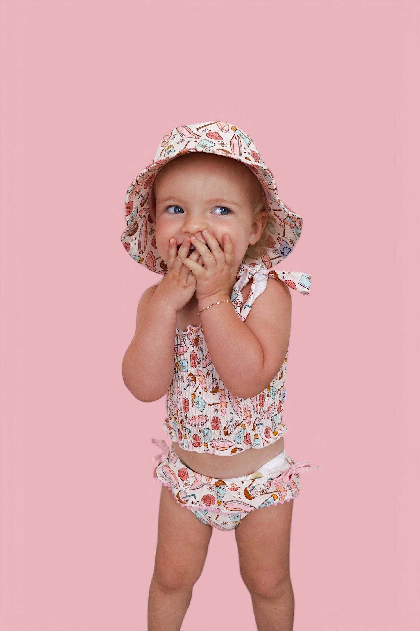 FUN IN THE SUN DREAM BUCKET HAT