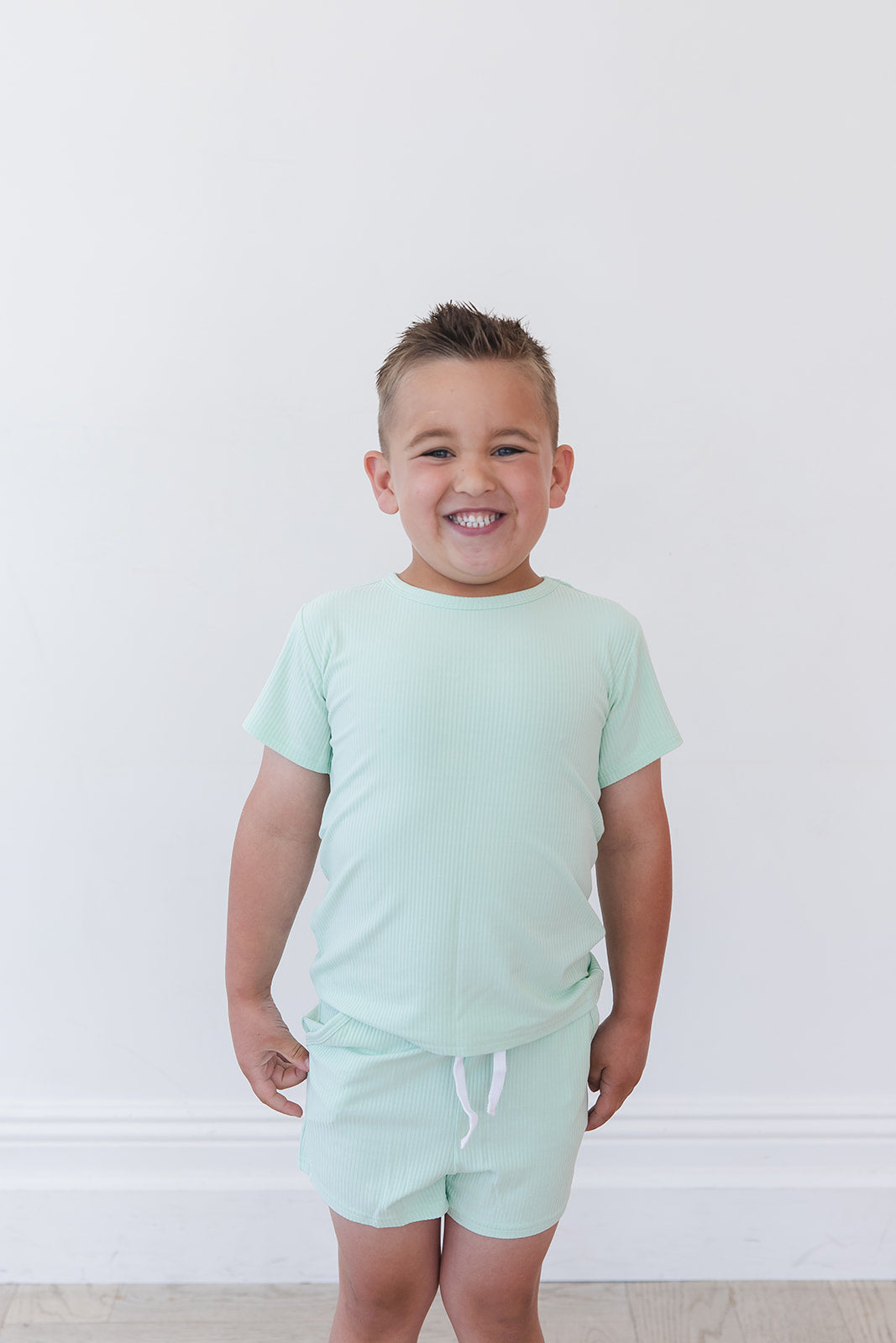 (SOLID, ribbed) Lion Around - Pocket Short Set