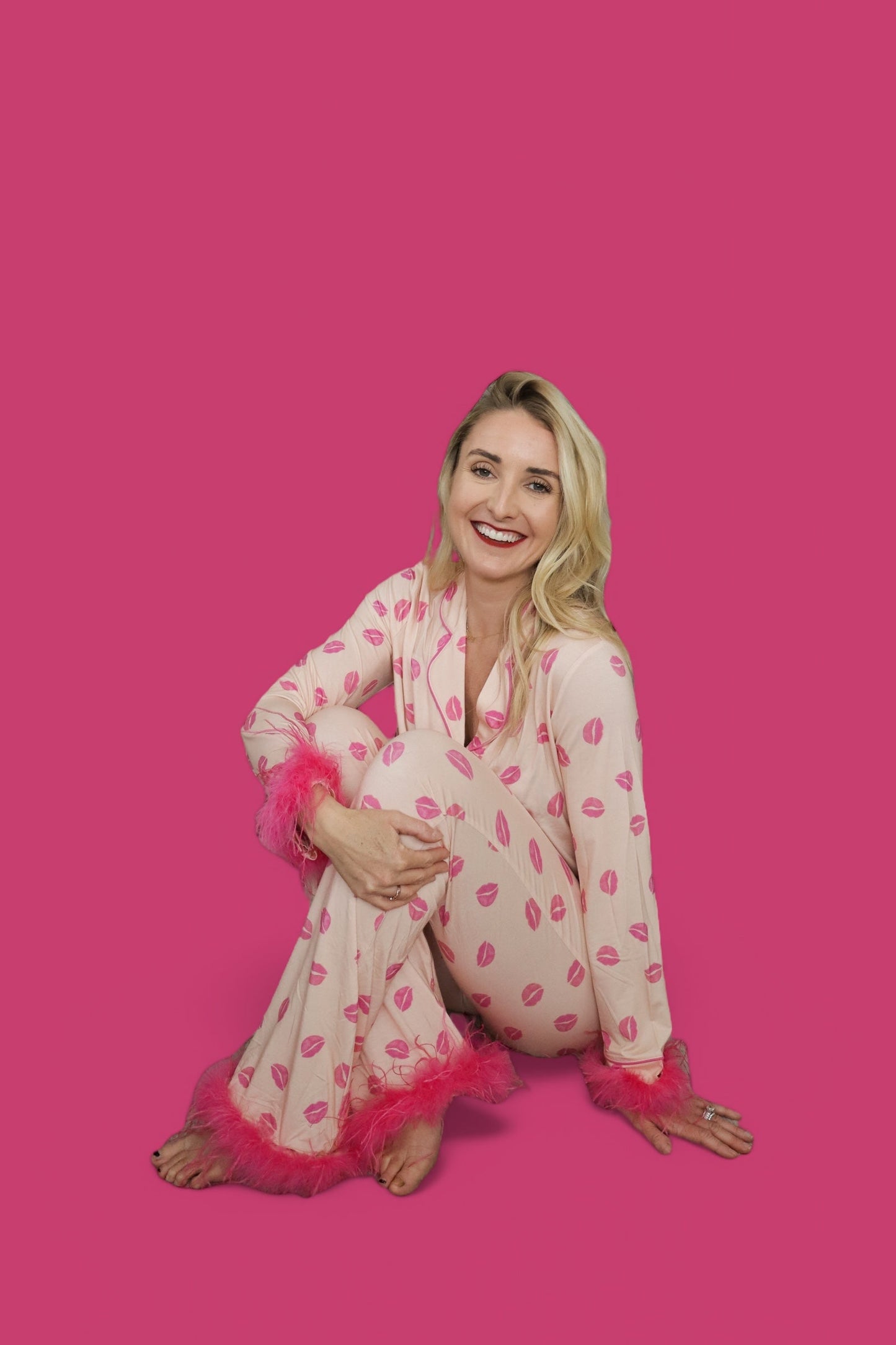 PUCKER UP FEATHERED WOMEN’S RELAXED FLARE DREAM SET