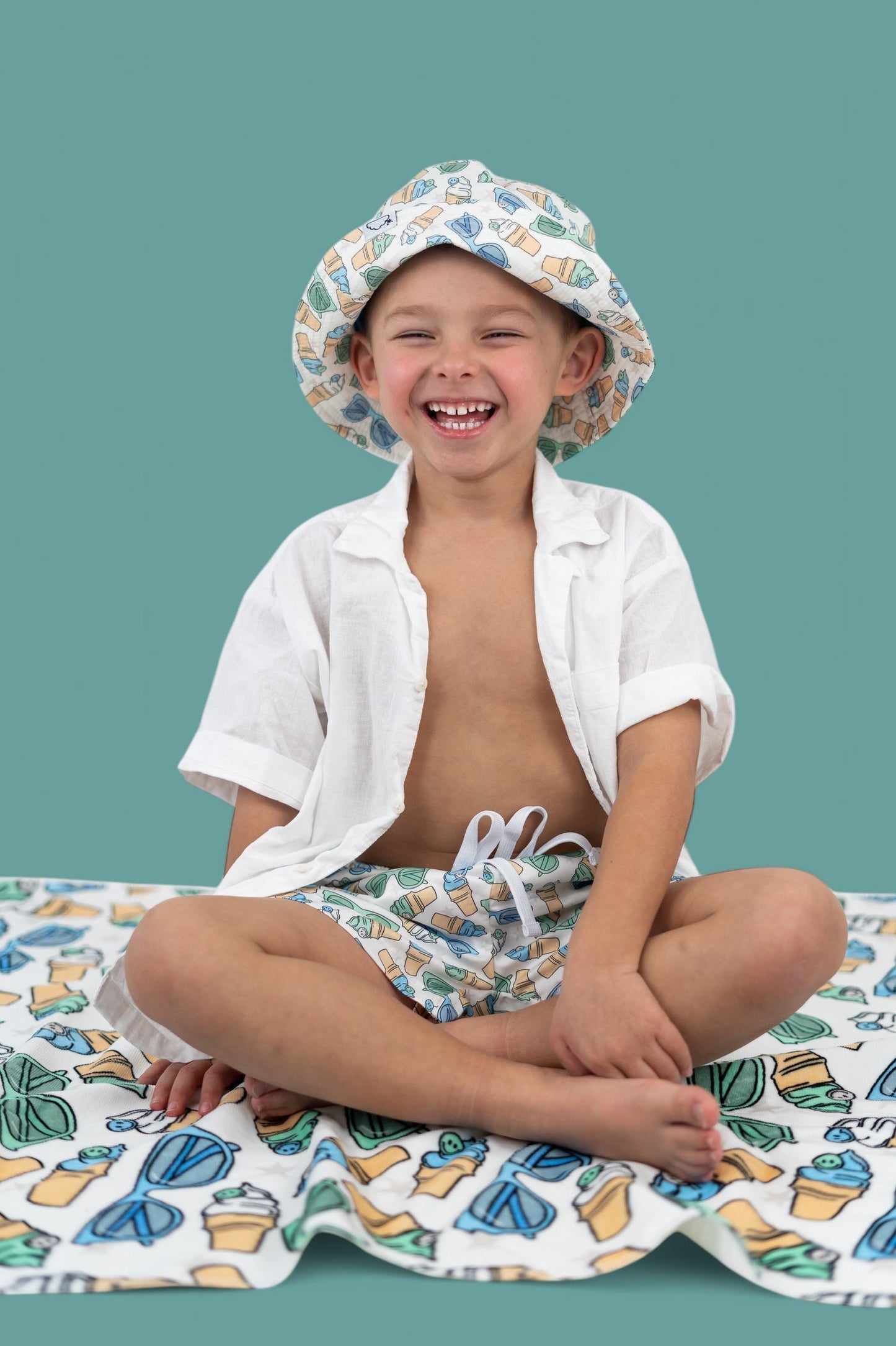 COOL SUMMER DREAM BUCKET HAT