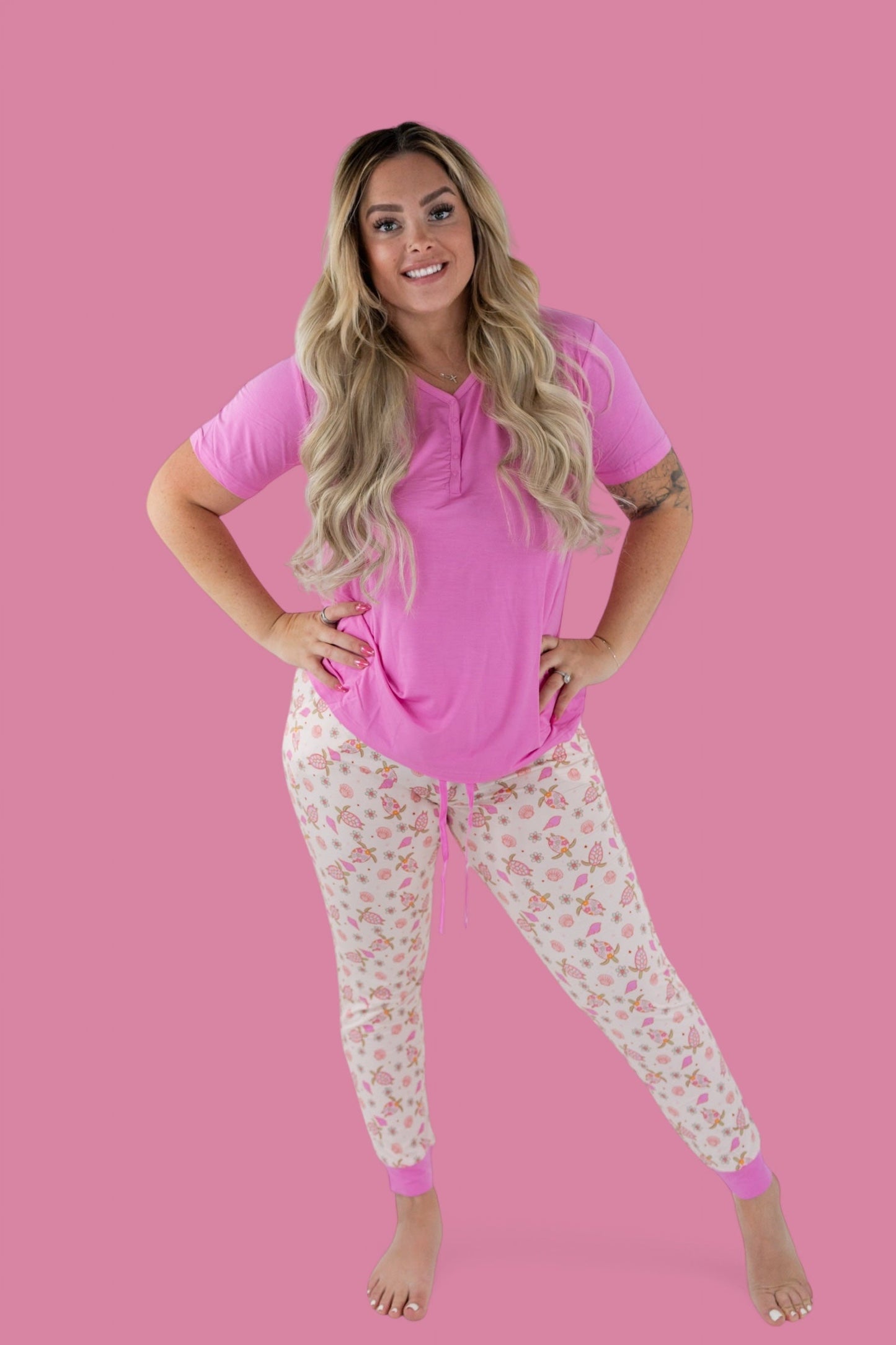 EXCLUSIVE LOVE YOUR SHELL WOMEN’S JOGGER DREAM SET