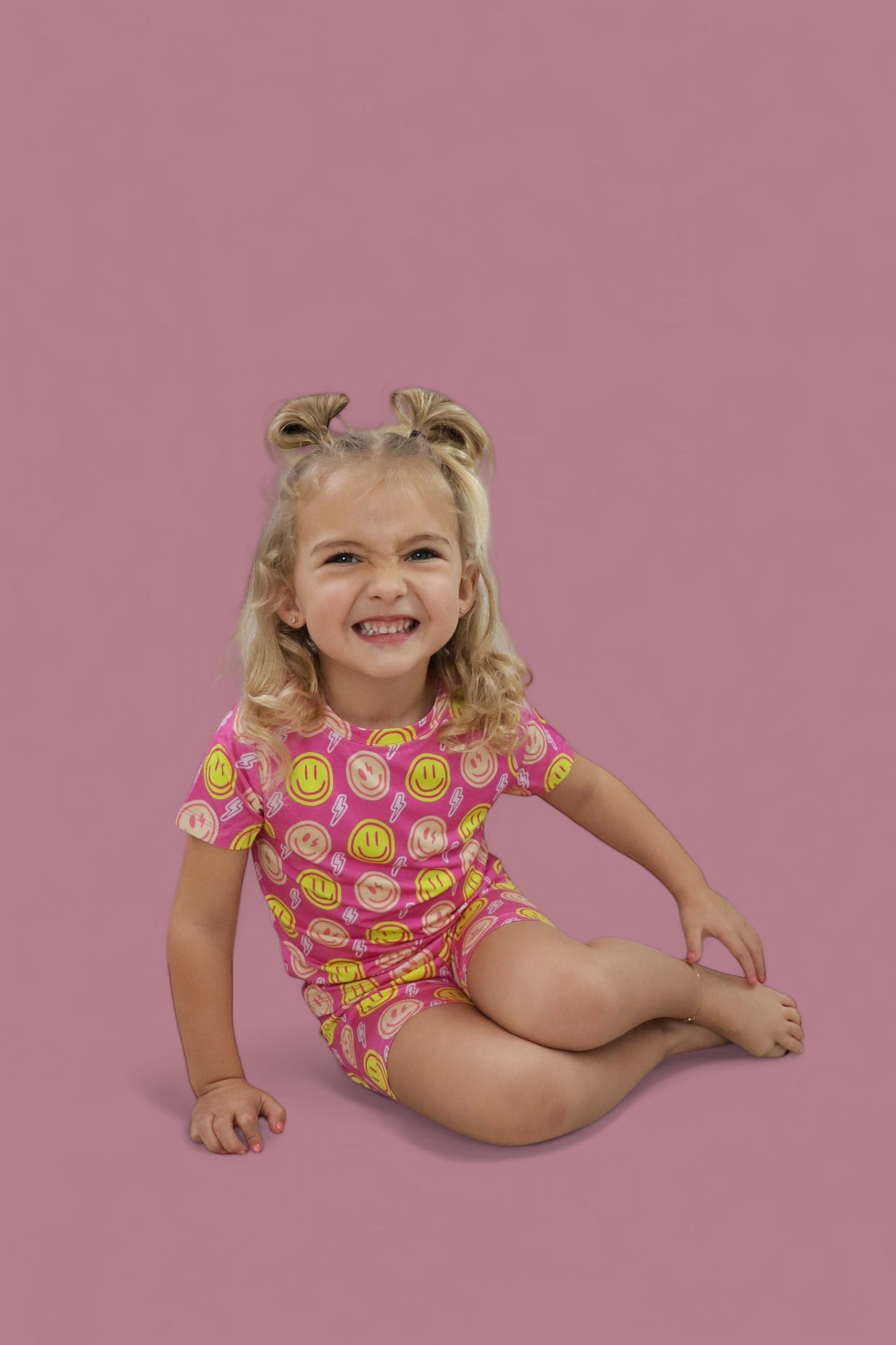 RADIANT SMILES DREAM SHORT SET