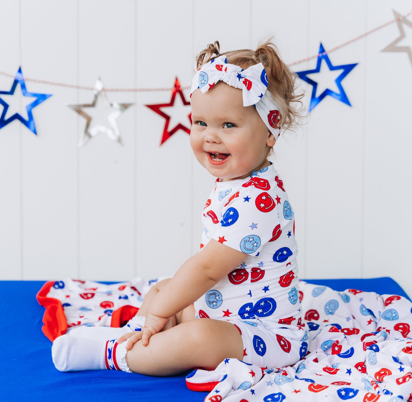 STAR SPANGLED SMILES DREAM BOW