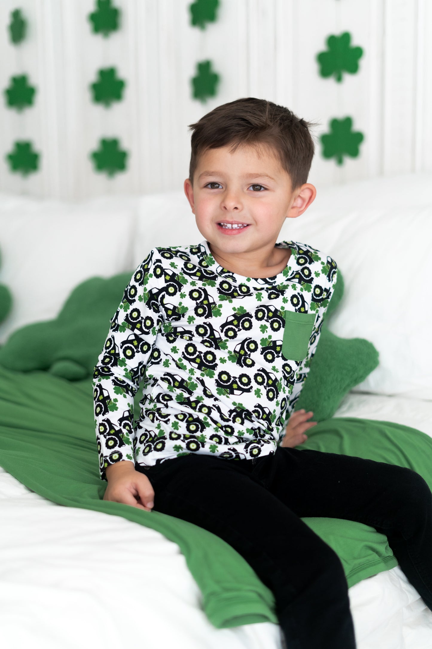LOADS OF LUCK DREAM POCKET TEE
