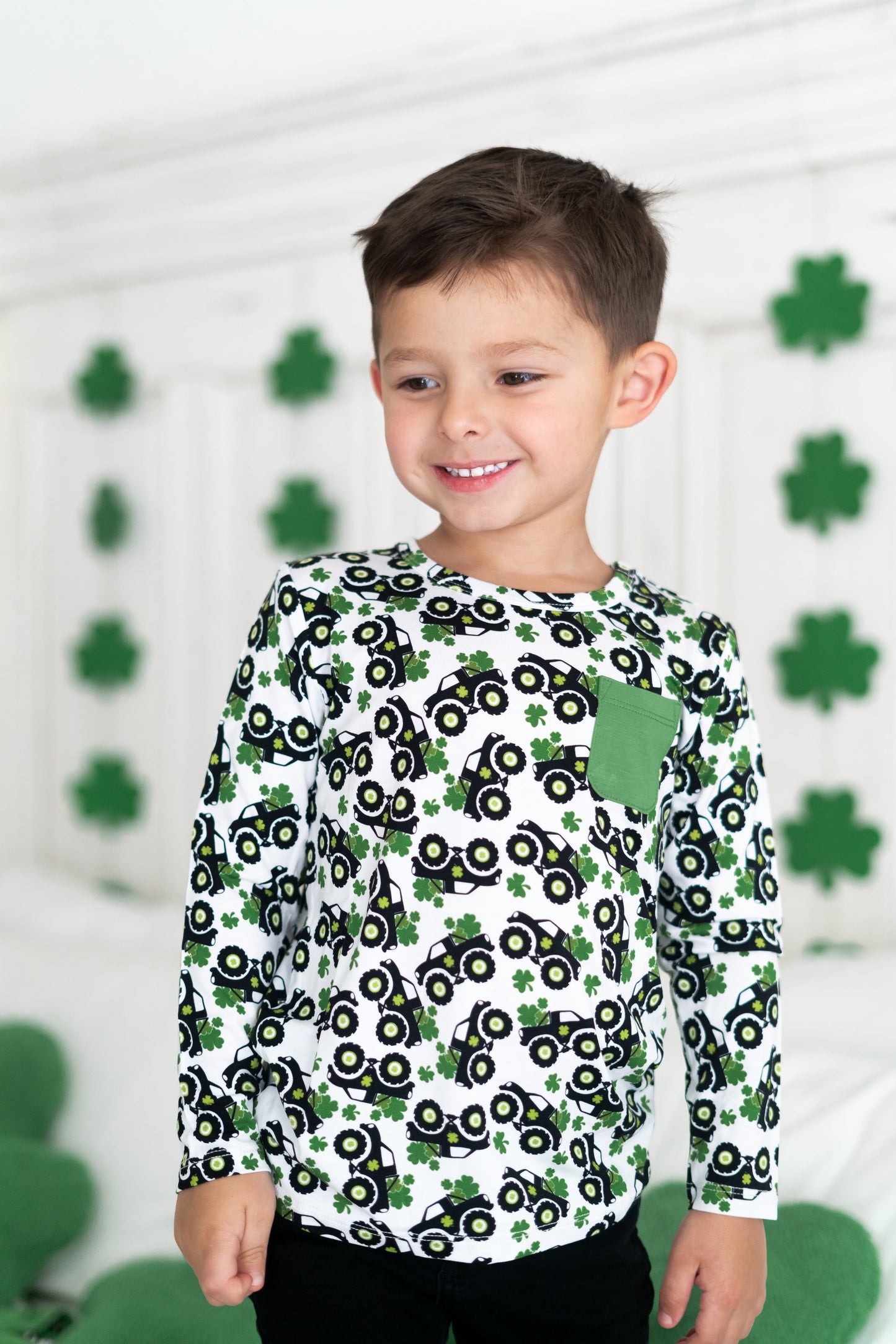 LOADS OF LUCK DREAM POCKET TEE