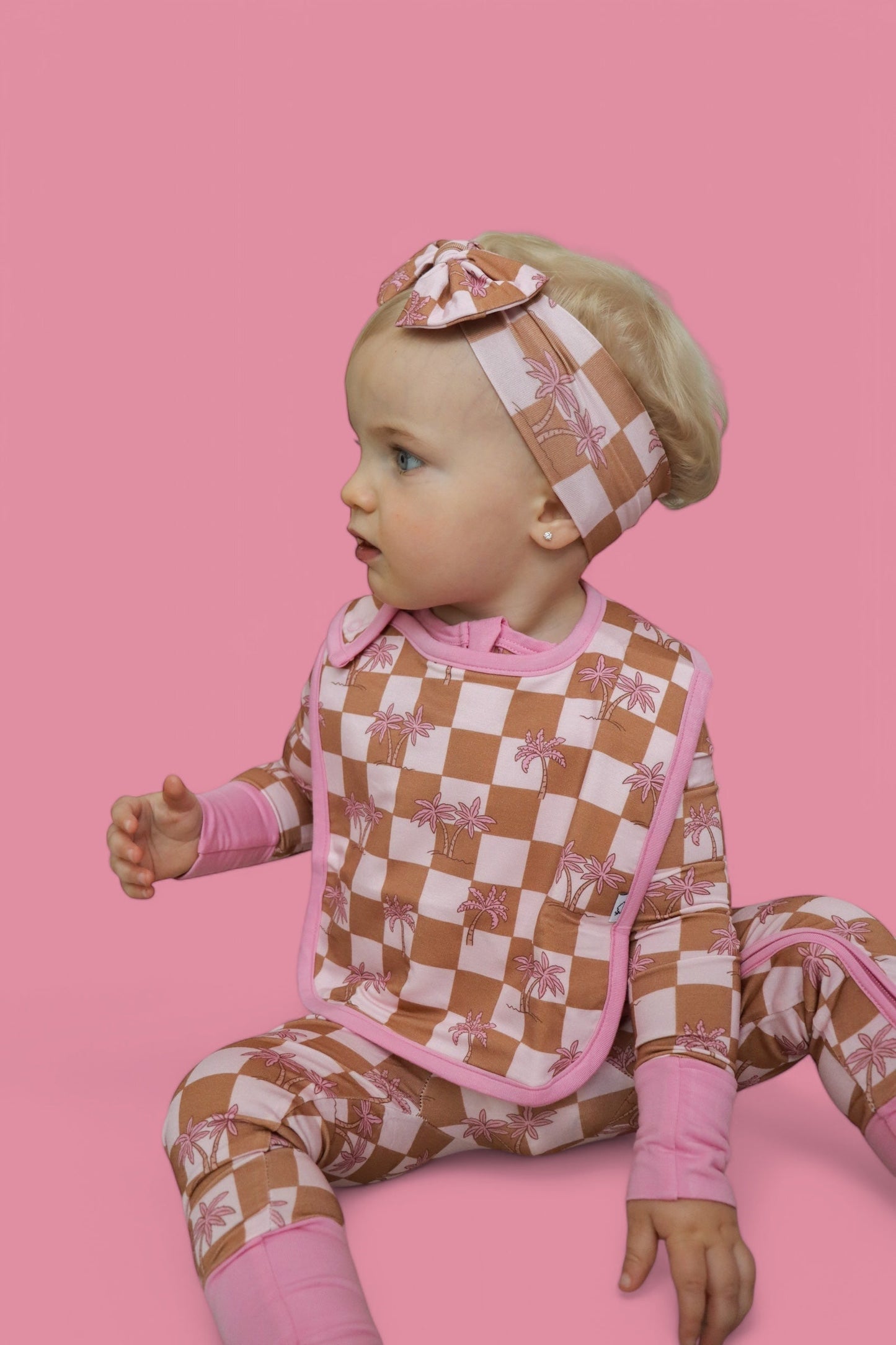 EXCLUSIVE SUNSET BEACH CHECKERS DREAM BABY BIB