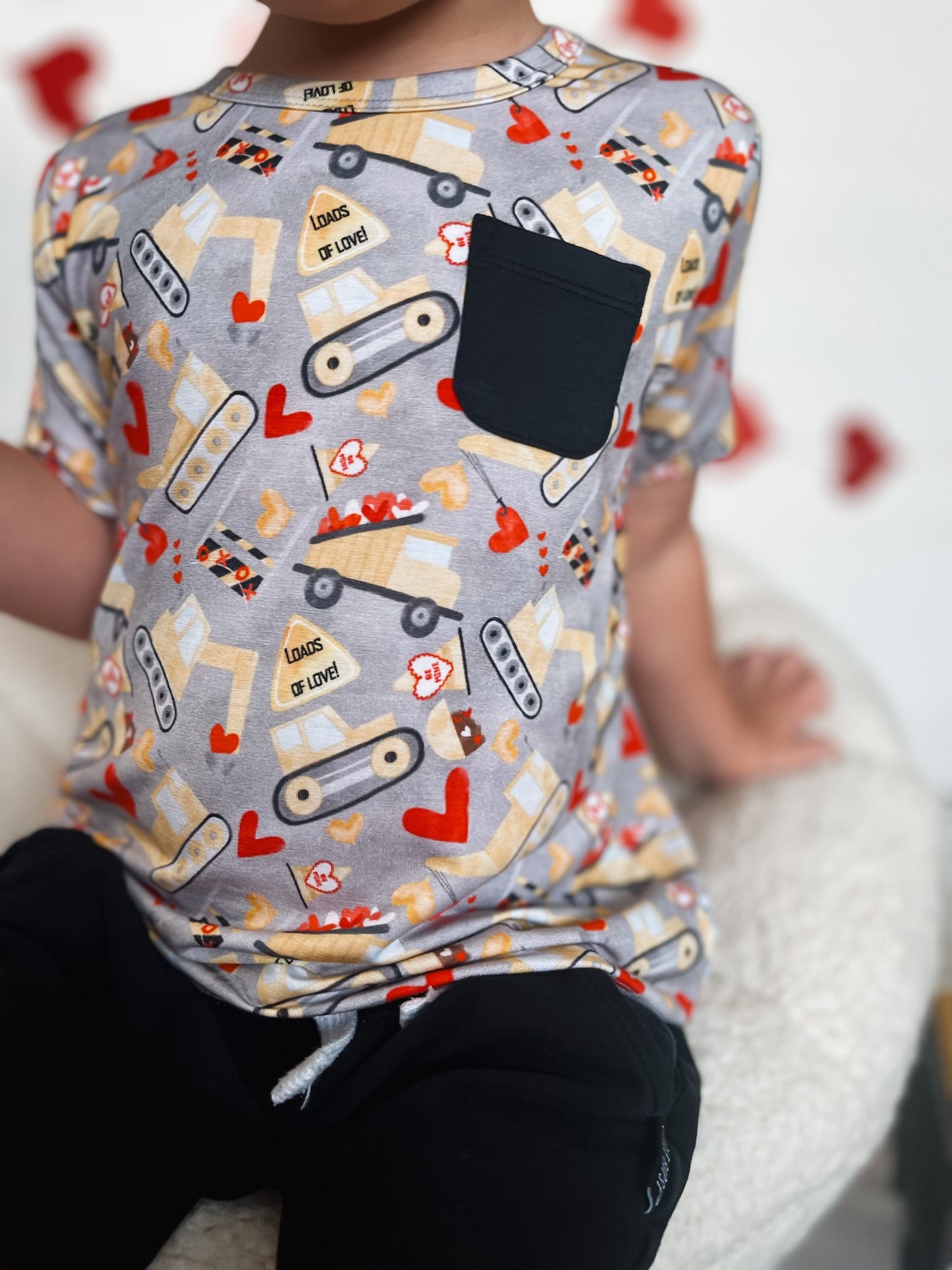 LOADS OF LOVE DREAM POCKET TEE