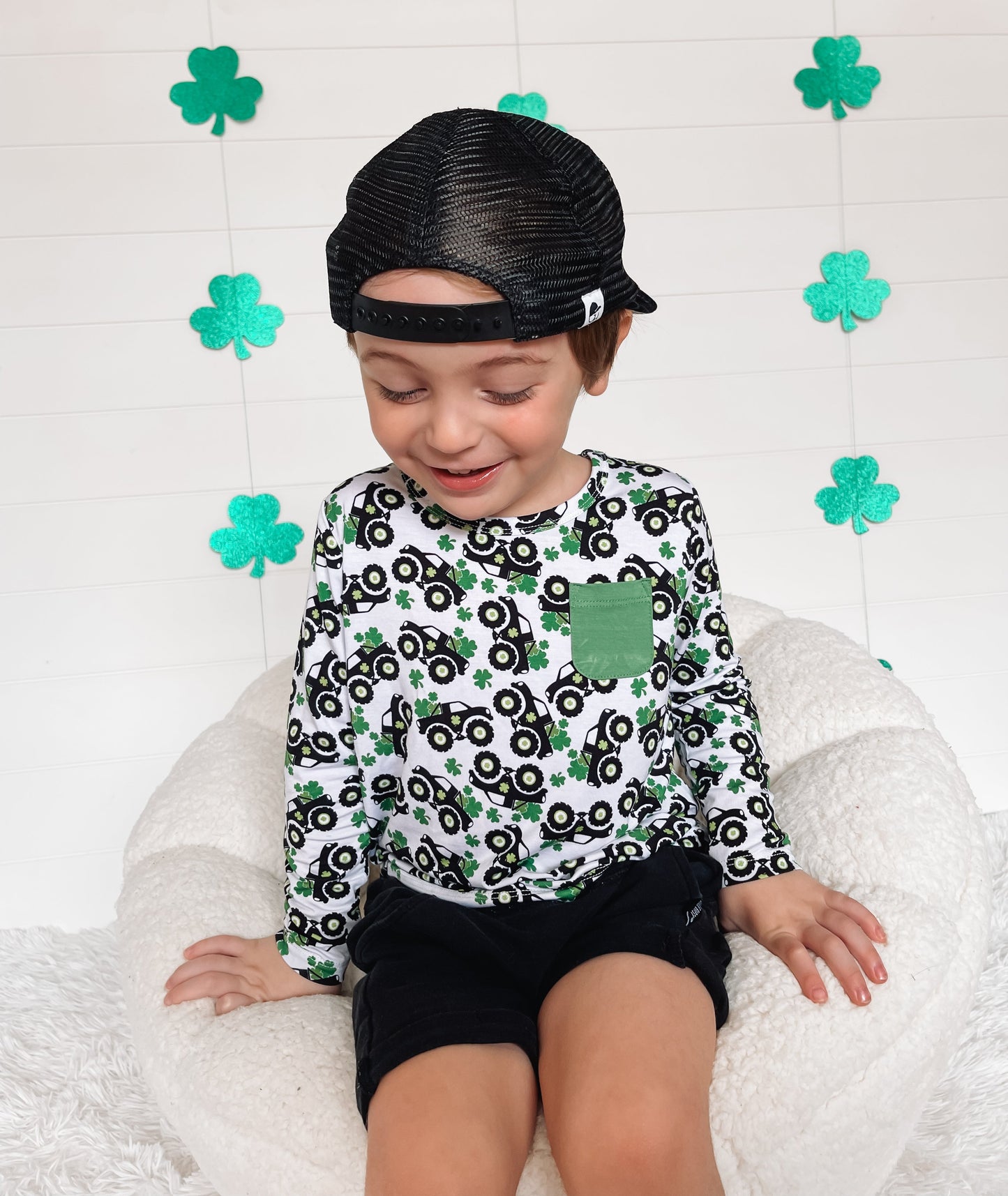 LOADS OF LUCK DREAM POCKET TEE