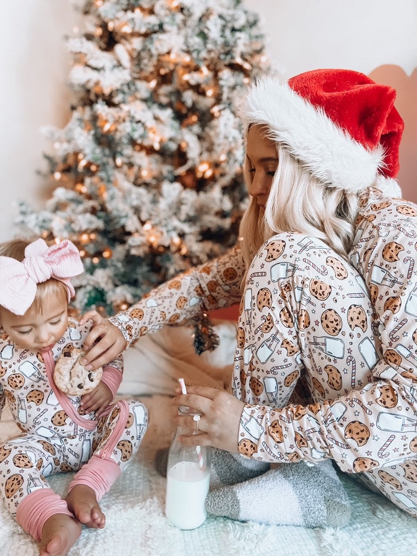 MRS. CLAUS'S COOKIES WOMEN'S DREAM TOP