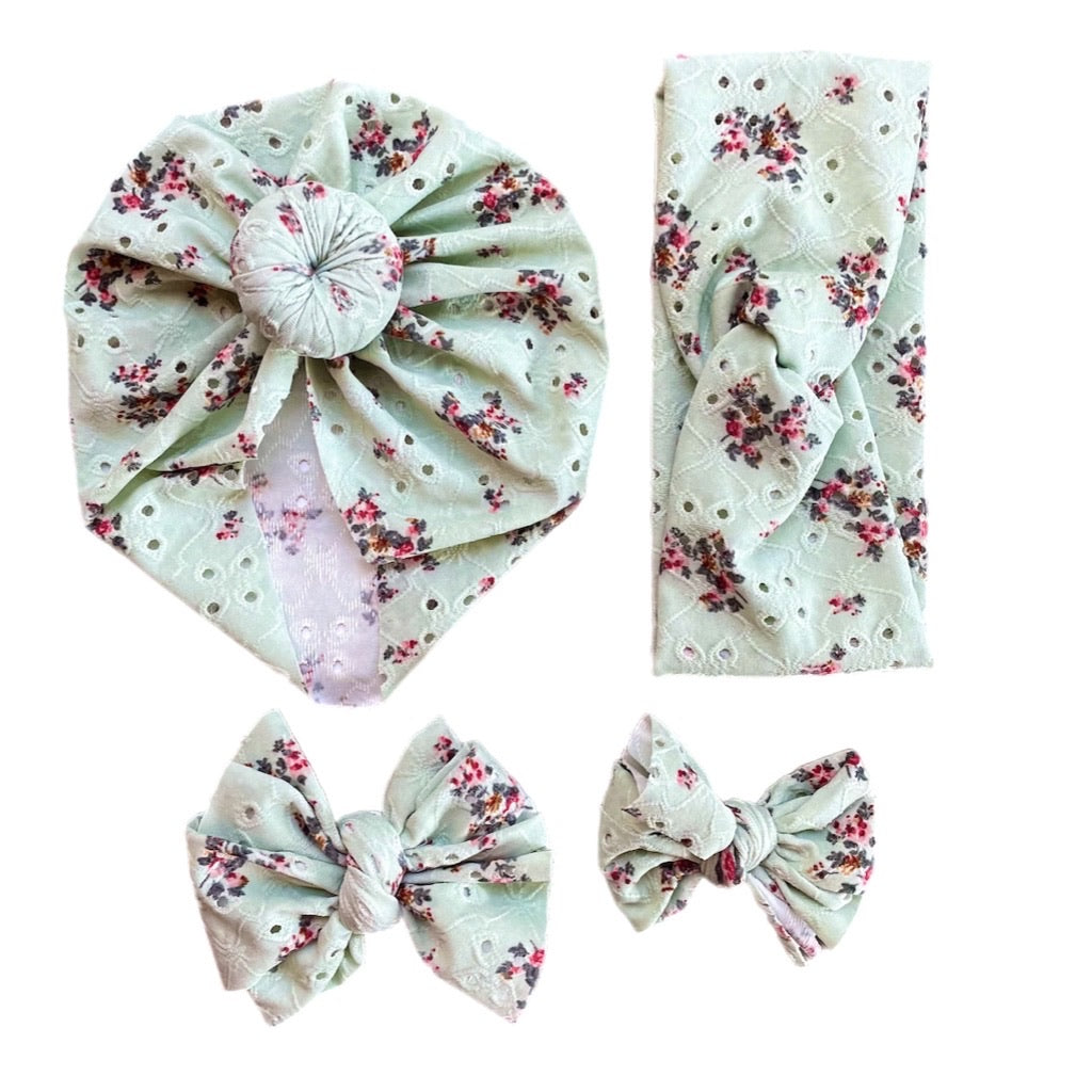 Forget-me-knot ~ Light Mint w/ Pink Floral
