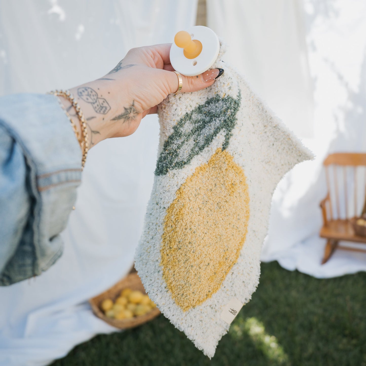 *PRE-ORDER* Lovey | Lemon